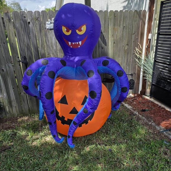 6.2 FT Octopus Pumpkin Halloween Blow Up Inflatable Decoration with LED Light - Picture 1 of 12